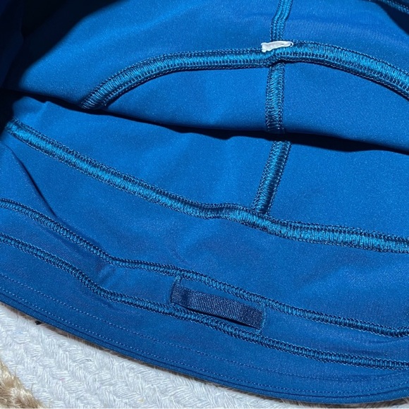 Lululemon Lead The Pack Crop 23" in Nile Blue - Picture 8 of 12